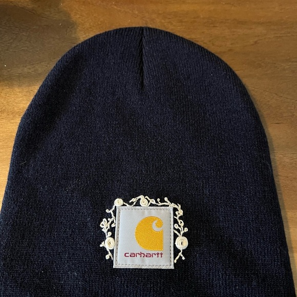 Carhartt artisan hand embroidered stocking hat beanie with natural flowers warm - Picture 2 of 4